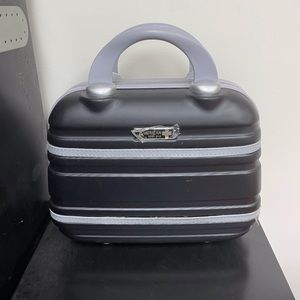 American Sport Plus Cosmetic Case